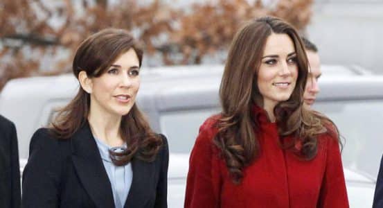 Kate Middleton Fregata Sul Tempo Mary Di Danimarca E Gli Auguri Di Buon Natale Prima Di Lei Controcopertina Com